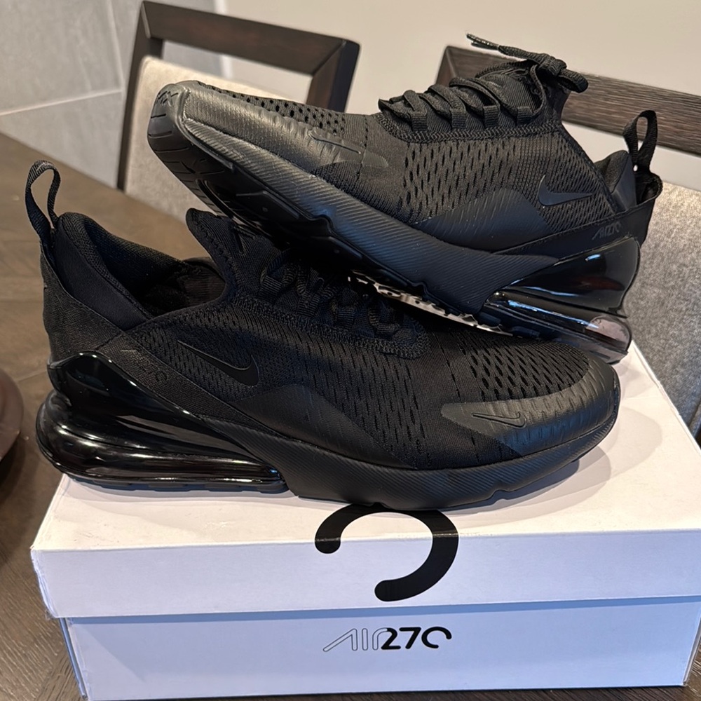 Nike Black Air Max 270 Sneakers
